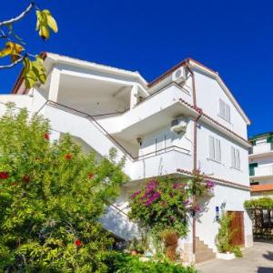 Apartments Anica J