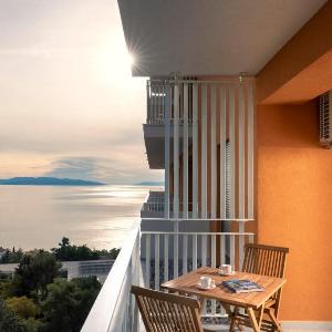 Mannequin - Contemporary apartment with garage sea view and fast WiFi