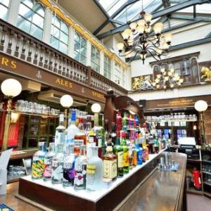 Hotels near The Orchard Theatre - The Royal Victoria And Bull Hotel (part Of South Coast Inns)