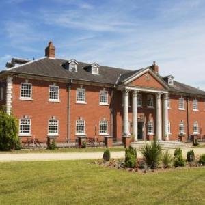 New Theatre Peterborough Hotels - Elme Hall Hotel