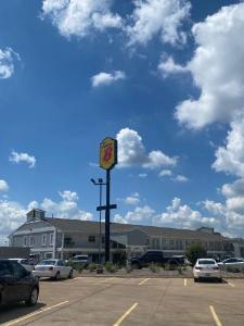 Super 8 by Wyndham Terrell, Terrell