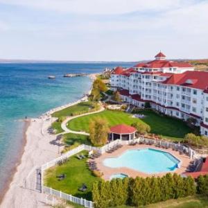 Hotels near Petoskey High School - Inn at Bay Harbor Autograph Collection by Marriott