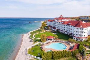 Inn at Bay Harbor, Autograph Collection, Petoskey