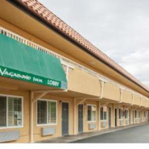 Lake Skinner Hotels - Vagabond Inn Hemet