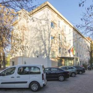 Hotels near Plaza de Toros de Granada - Albergue Inturjoven Granada