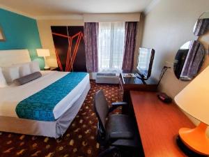 Howard Johnson by Wyndham Pasadena, Pasadena