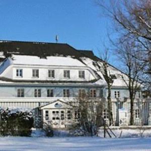 Ostseebad Ahrenshoop Hotels Deals At The 1 Hotel In Ostseebad