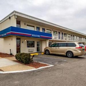 Duly Health and Care Field Hotels - Motel 6 Joliet IL