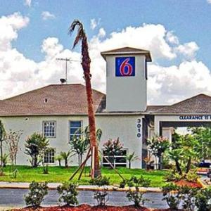 First Baptist Church Pasadena Hotels - Motel 6-Pasadena TX