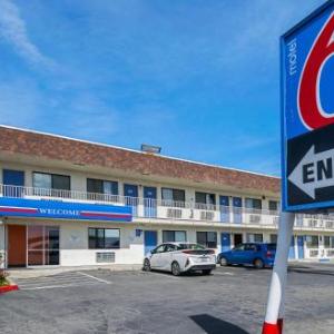 Motel 6 Lost Hills / Buttonwillow Racetrack