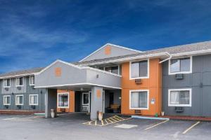 Super 8 by Wyndham Rochester Mayo Clinic Area, Rochester