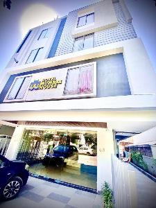 Hotel Mumbai House LIG Behind CHL Hospital, Indore