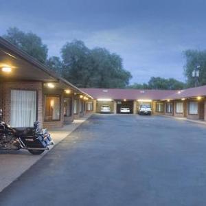 Hotels near Cheyenne Mountain High School - Stagecoach Motel Colorado Springs