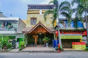 OYO 90249 Istana Griya 2 Hotel, Solo