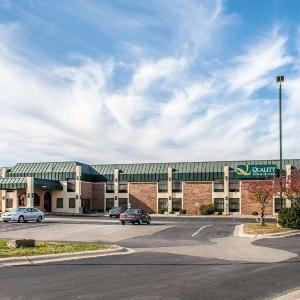 Quality Inn & Suites Shelbyville I-74