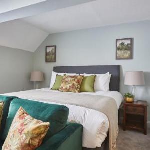 Hotels near Wellington Country Park Riseley - The New Inn