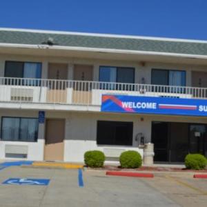 Hotels near Sam's Town Shreveport - Super 7 Inn