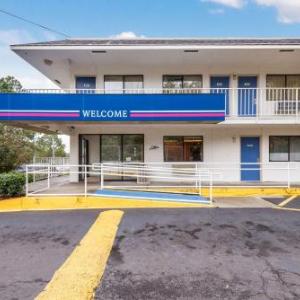 Regions Park Hotels - Motel 6-Bessemer AL - Birmingham