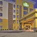 Hotels near Maier Foundation Performance Hall - La Quinta Inn & Suites by Wyndham Elkview
