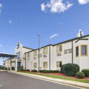 Howard Johnson by Wyndham Tifton GA I-75