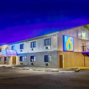 AMSOIL Arena Hotels - Motel 6-Duluth MN