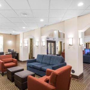 Comfort Inn & Suites Allen Park hotel in Allen Park
