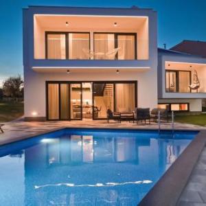 Luxury Villa Ante with pool