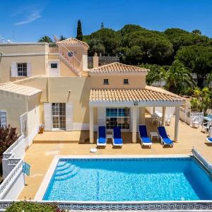 Spacious Carvoeiro Villa Casa Jemb 3 Bedrooms Great Pool Area