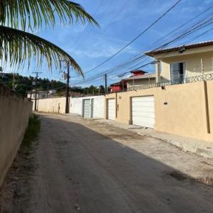 EXCELENTE E AMPLA CASA A 500 METROS DA PRAIA ( BARRACA AXÉ MOI )