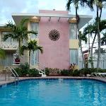 Alcazar Resort- Gay Mens Resort