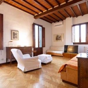 Palazzo Cecchi Florentine Apartment
