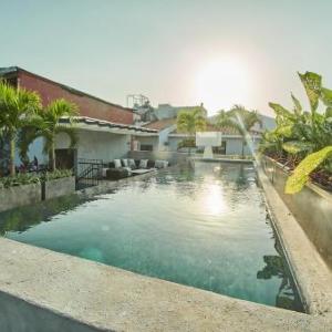 AmazINN Places Rooftop and Design Pool III