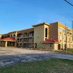 Hallmark Inn and Suites