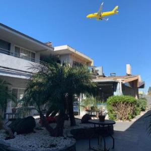 Super 8 by Wyndham Los Angeles Airport hotel photo