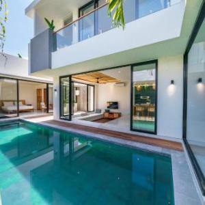 Villa Besso Padonan - Modern & Minimalist 2BR Villa in Canggu!
