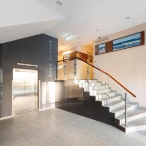 Greenwood with terrace - Neptun Park by OneApartments