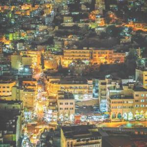 Khirfan Crown Houses -downtown