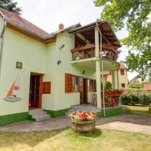 Apartment in Balatonmariafürdo 19268