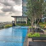 One bedroom condo next to Airport Link