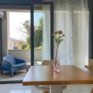 Bilocale con terrazzi Via Antonio Riva 3A by LR