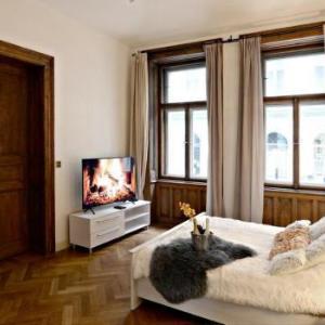 Imperial deluxe suite in center