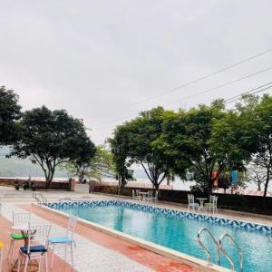 Cat Ba SOL Beach