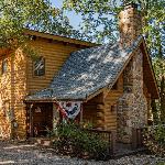 Lil' Treehouse Cabin Missouri