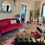 Cozy vintage getaway minutes from downtown