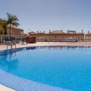 Sea Breezes - Free wifi - Communal pool