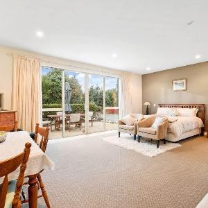 Wanaka Ridgecrest Studio close to lake & town