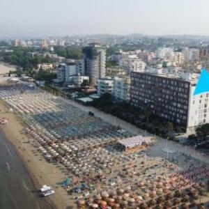 Merville Apartment 6
