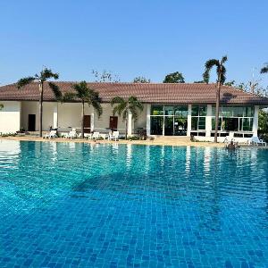 Unixx Walk Street High-Level Sea View Photogenic Apartment with Free Pool in Pattaya