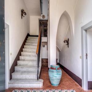 Villa Aragona Historic Villa with Views and Guest services by Feeling Italy