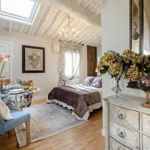 Moro Studio Suite Classy and Romantic Apartment in Lucca